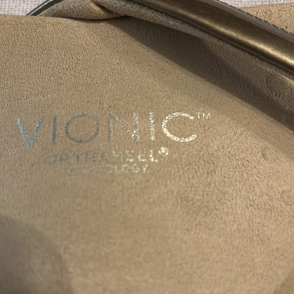 Vionic shoes - Picture 4 of 7